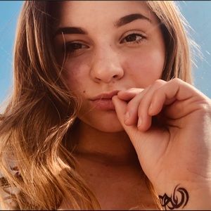 Meet your Posher, Lilith